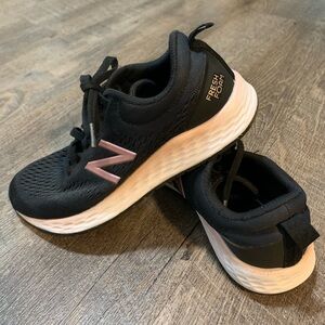 New Balance womens Fresh Foam Arishi Running Shoe, Black/Peac...suze 6.5 US